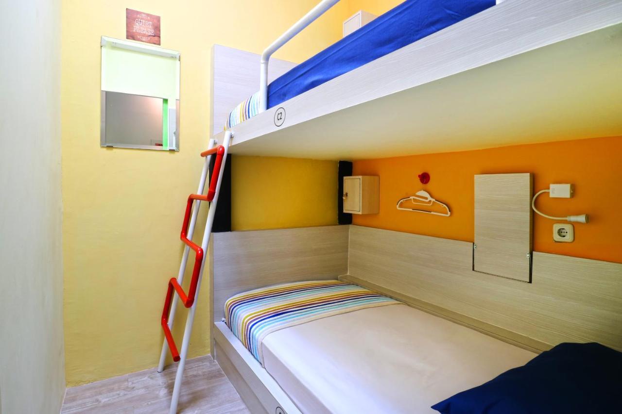 Ostello Mel'S Dorm Giacarta Esterno foto