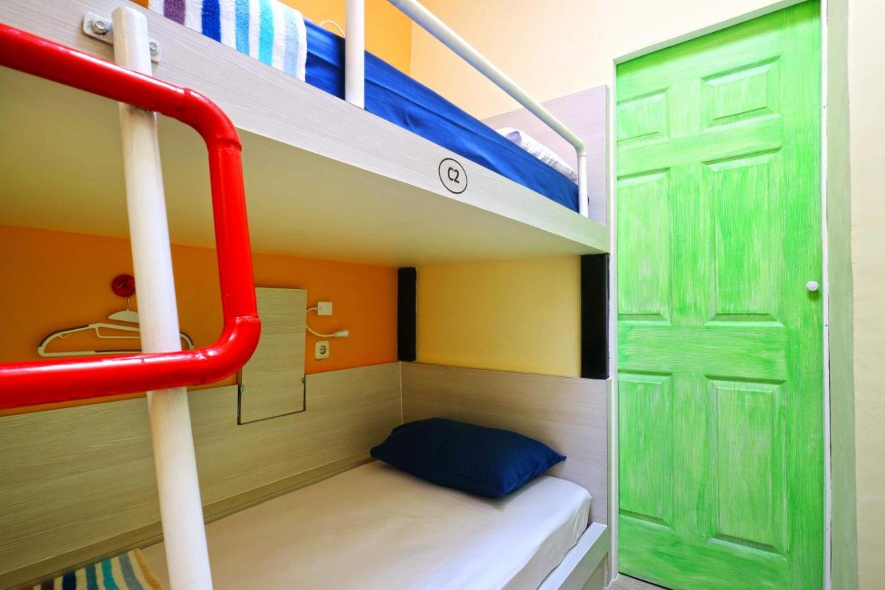 Ostello Mel'S Dorm Giacarta Esterno foto